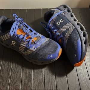 Women’s Size 10 On Running Athletic Shoes in Indigo/Ink